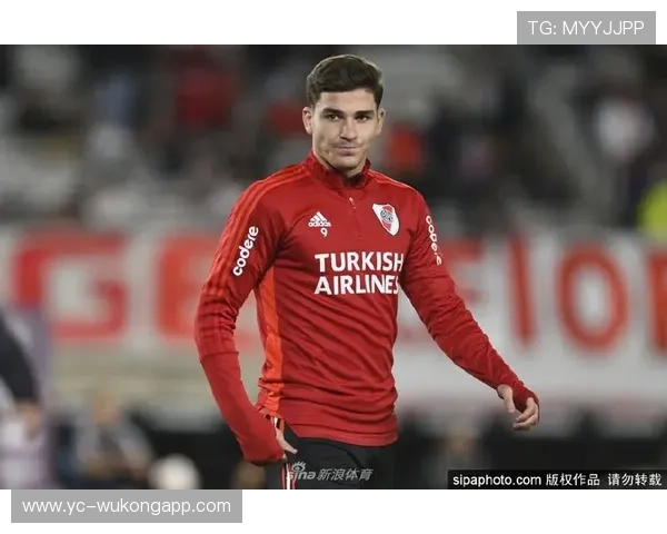 从南美最佳到欧洲冠军：阿尔瓦雷斯的荣誉跃迁