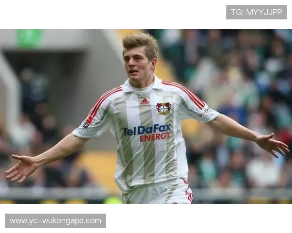 克罗斯与皮尔洛：组织核心球权分配由集中转向分散