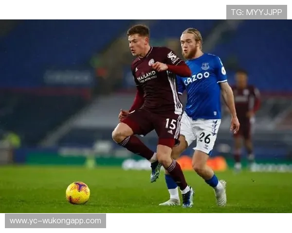 内维斯的关键传球与定位球威胁解析